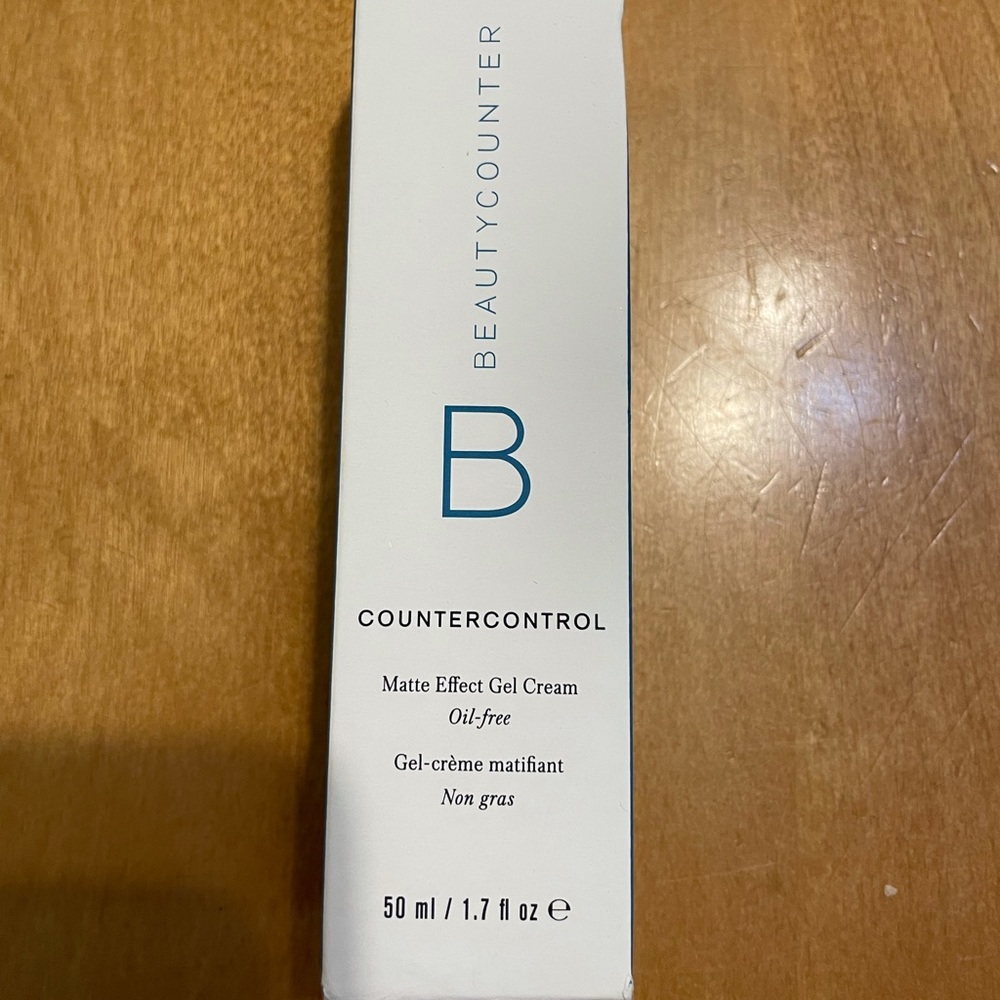 Beautycounter Matte Gel Cream new in box